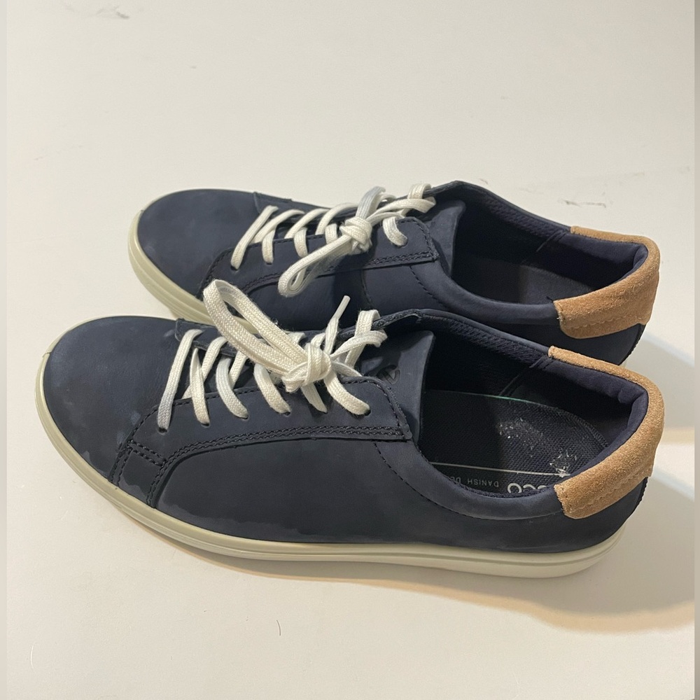 ECCO Women's Soft 7.5 Navy/Tan Suede Leather Flat Sneakers Casual Shoes EUR 39
